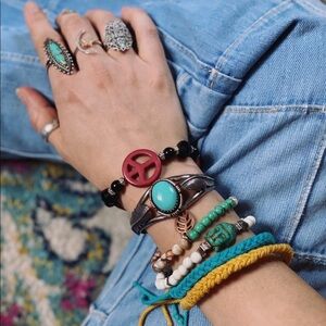 Vintage y2k peace sign bracelet
